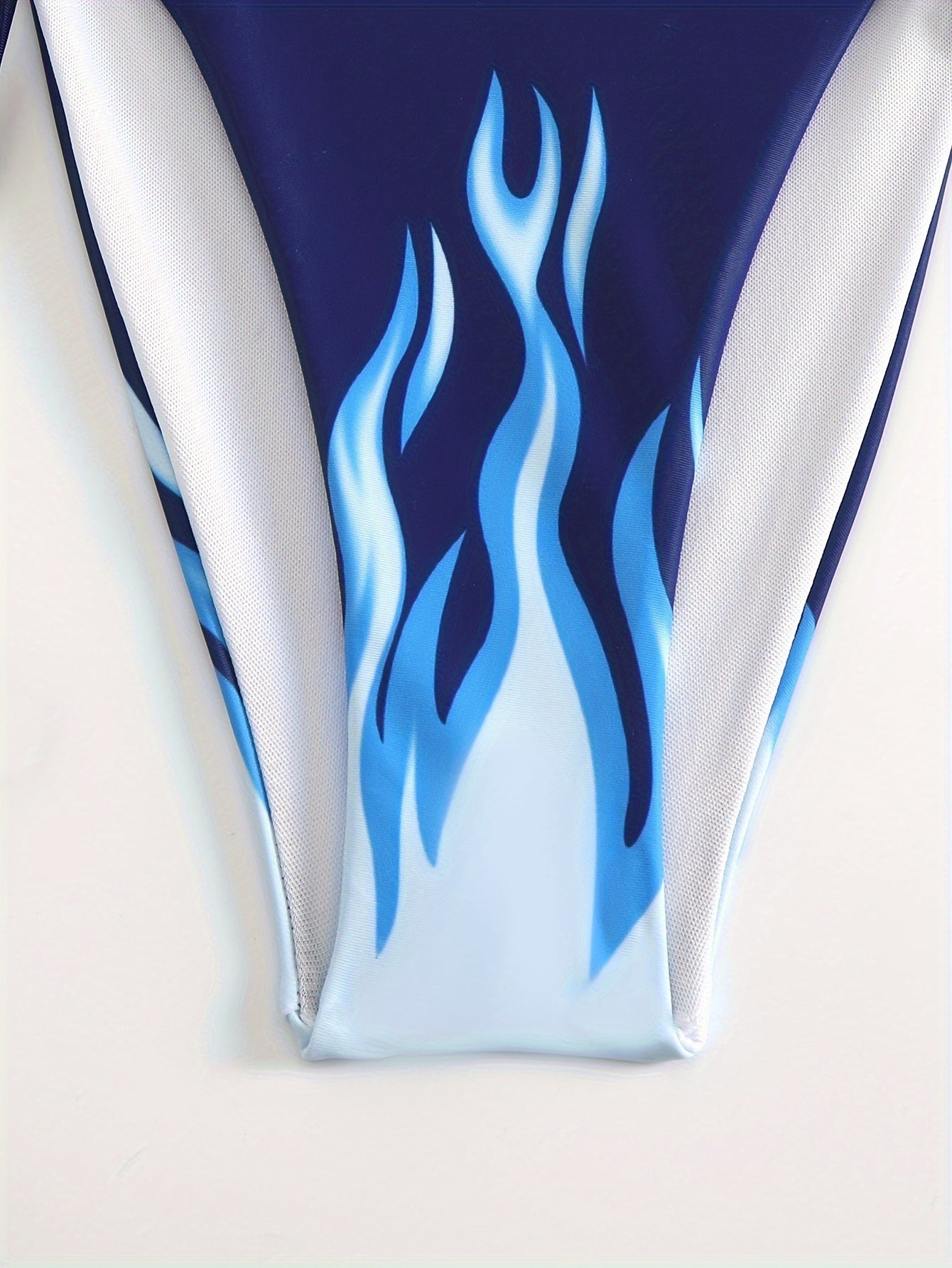 Flame Print Two-Piece Bikini Swimsuit, Beachwear, Women's Swimwear, Fire Design Bathing Suit, Adjustable Tie, Summer Fashion