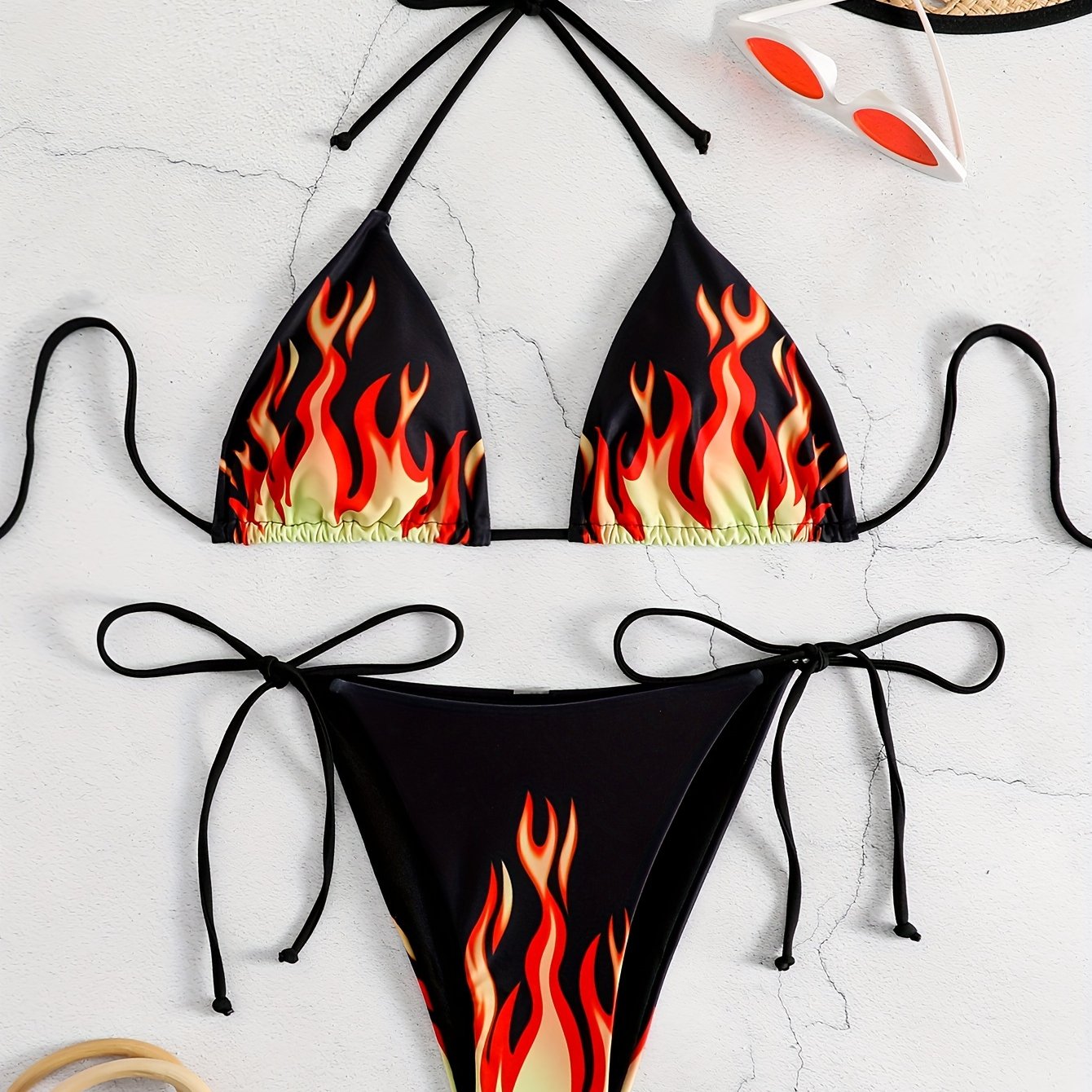 Flame Print Two-Piece Bikini Swimsuit, Beachwear, Women's Swimwear, Fire Design Bathing Suit, Adjustable Tie, Summer Fashion